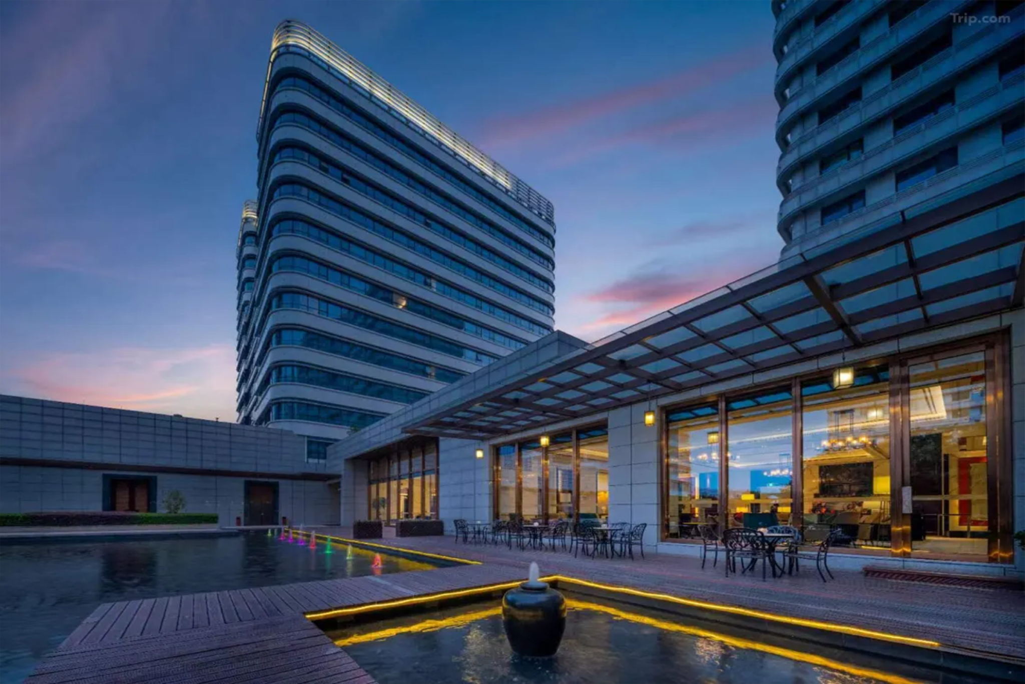 MEITIAN’s Custom Hotel Bedroom Furniture at Huashengda Radisson Plaza